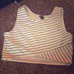 Crop top